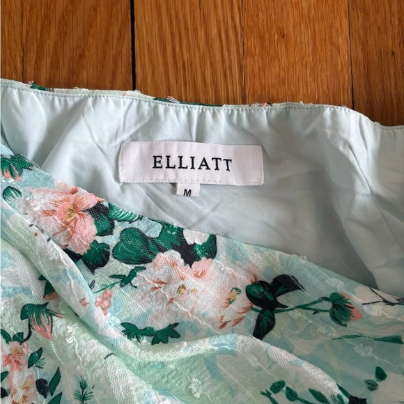 Elliatt esteem dress one shoulder flower print size medium - Picture 7 of 8